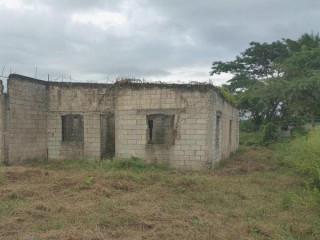 Gayle Avenue, St. Catherine, Jamaica - House for Sale
